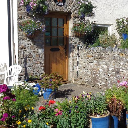 Lodge House B&B Buckland St Mary Exterior photo