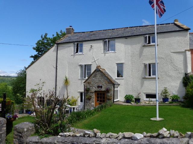 Lodge House B&B Buckland St Mary Exterior photo